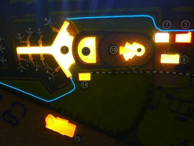 Планировочный макет международного аэропорта со светодиодной подсветкой Планировочный макет международного аэропорта со светодиодной подсветкой